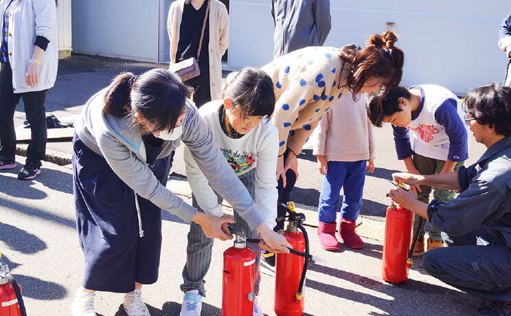 平成30年　恒例のBBQと消防訓練、芝政リレーマラソン、社員旅行、工場見学、食事会 、新年会など